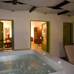 112 Cliff Fira (Santorini)