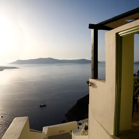 112 Cliff Fira (Santorini)