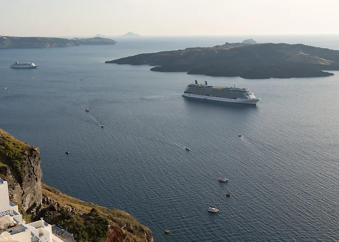 112 Cliff Fira (Santorini)